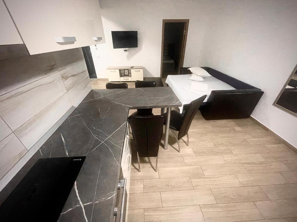 Mamaia Central Apartments ภายนอก รูปภาพ